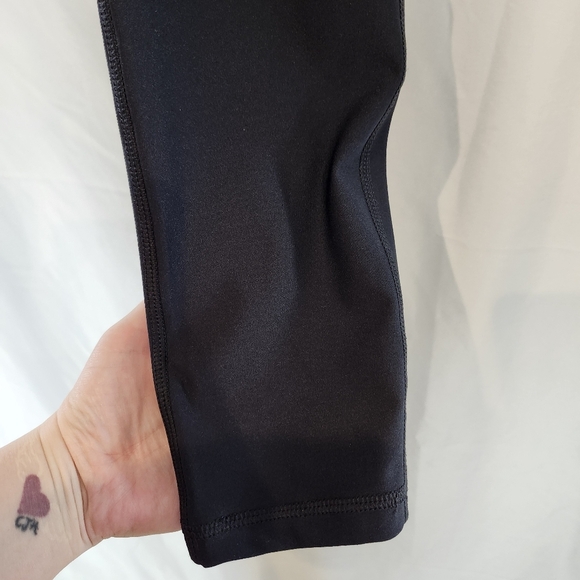 Layer8 NWT Women's Performance Legging Size L Black Compression Workout Yoga Run - Picture 10 of 10